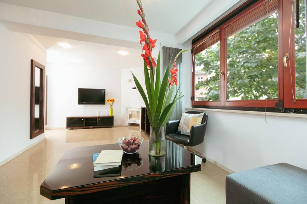 Apartment In The Heart Of Warsaw! Luaran gambar