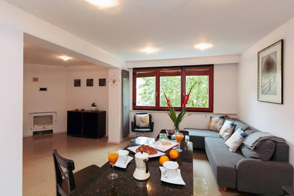 Apartment In The Heart Of Warsaw! Luaran gambar